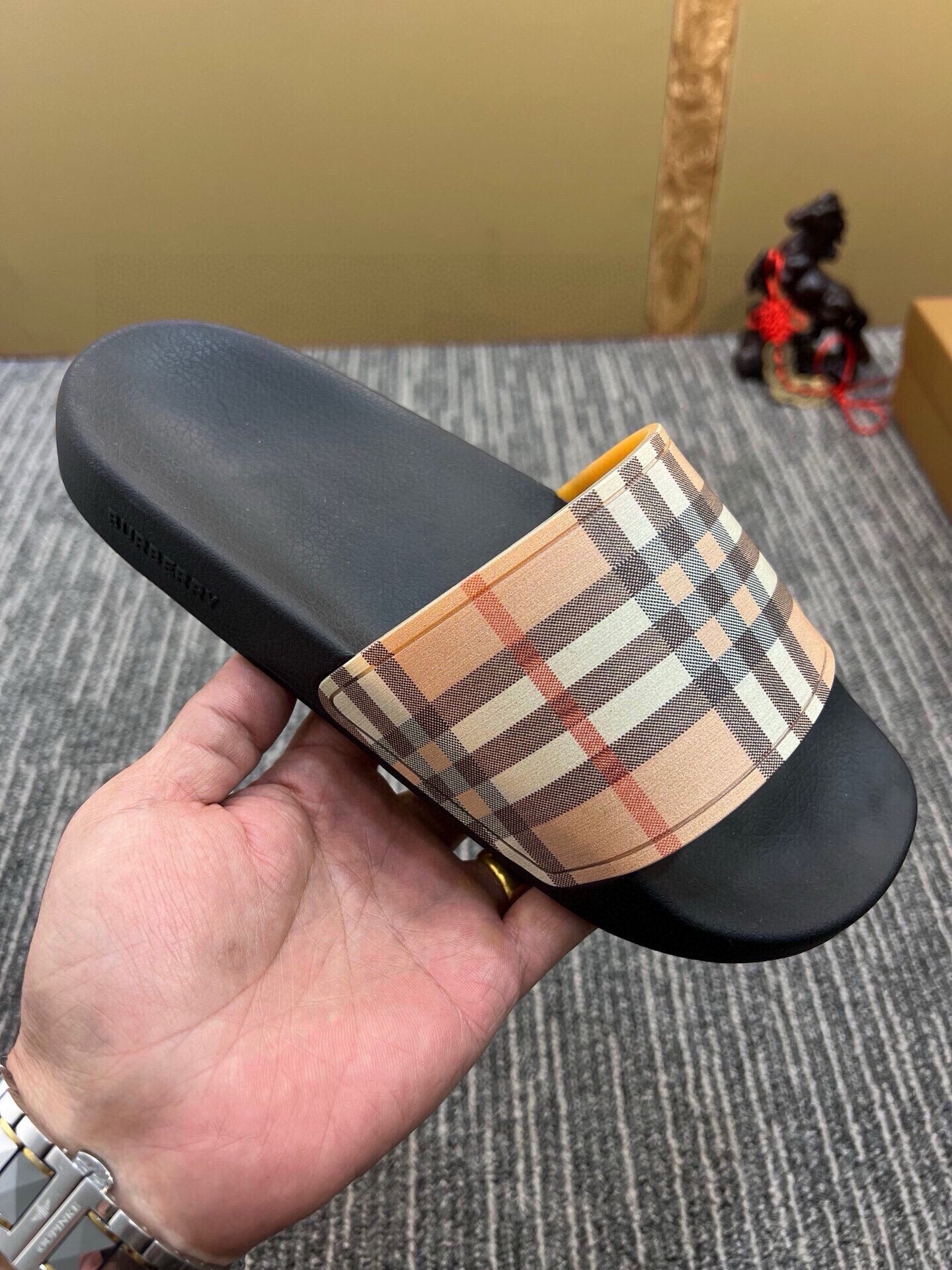 Z5Z35R257 Popular Slippers