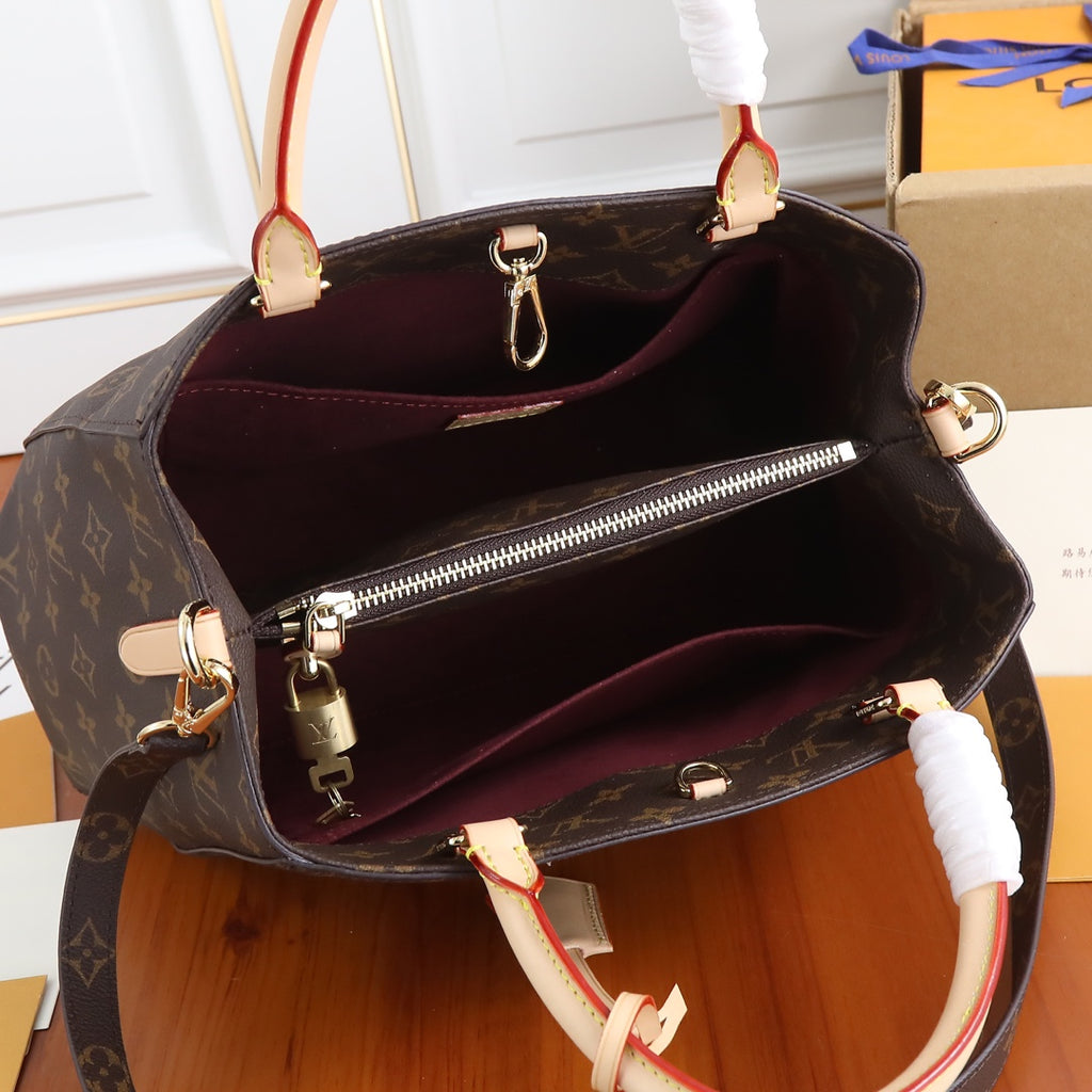 B12X44E317 Popular   leather bag 