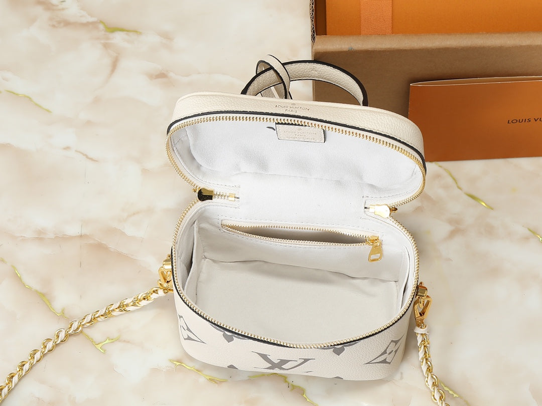 B1P76E2 Popular leather bag