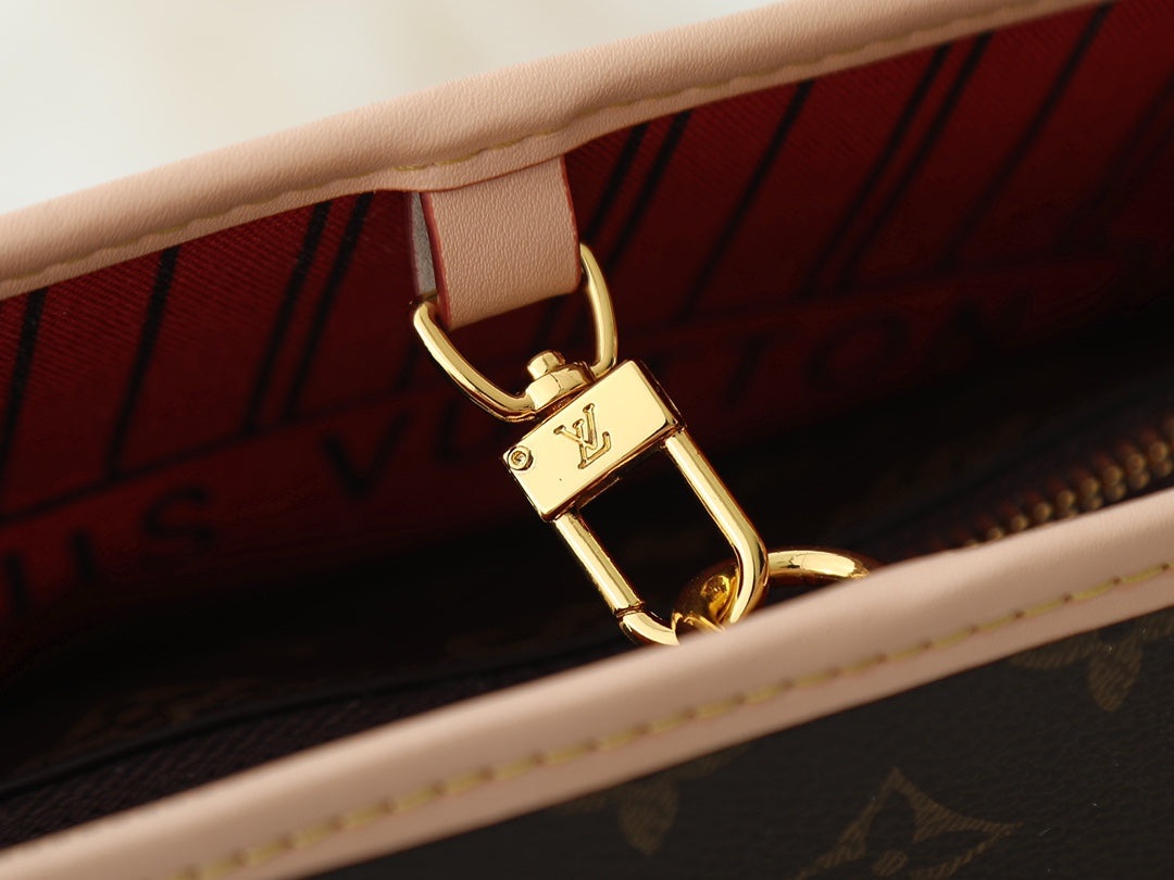 B1P46E107 Popular leather bag