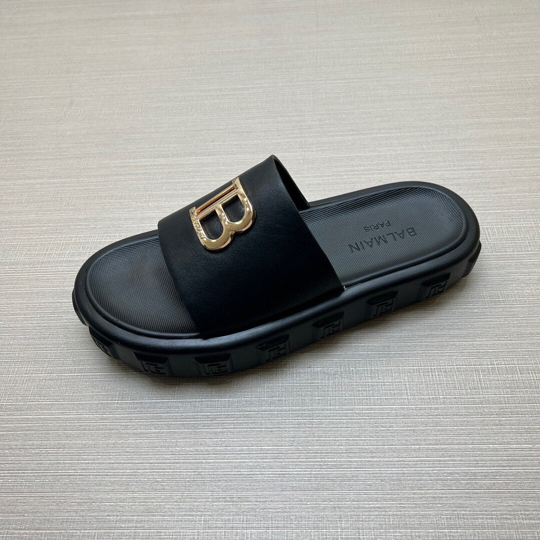 Z5ZA21 Popular slippers