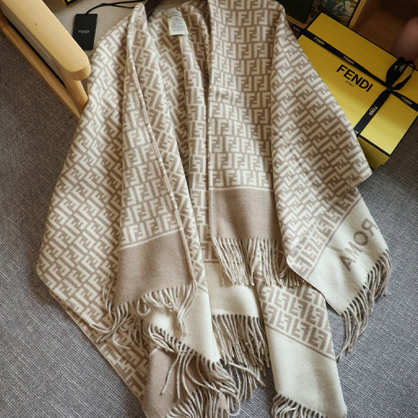 W1R86F17 Popular cape