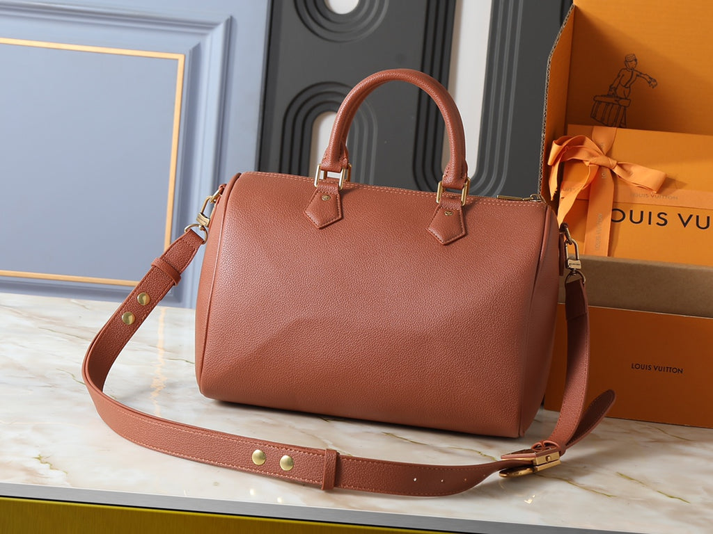 B1P46E40 Popular leather bag