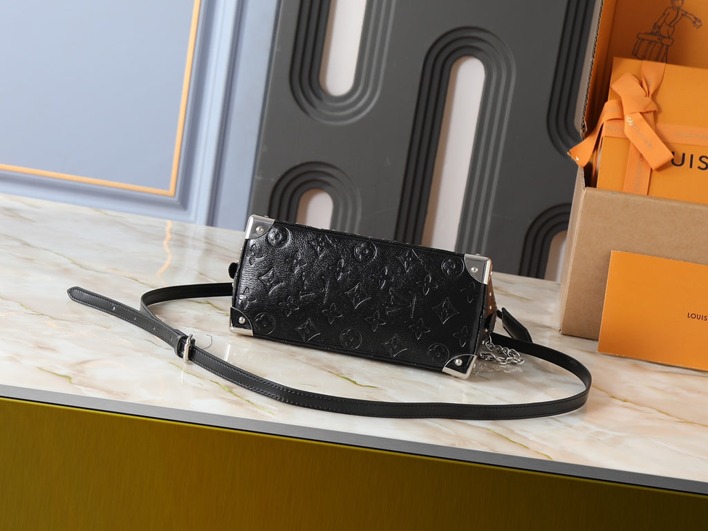 B1P46E87 Popular leather bag
