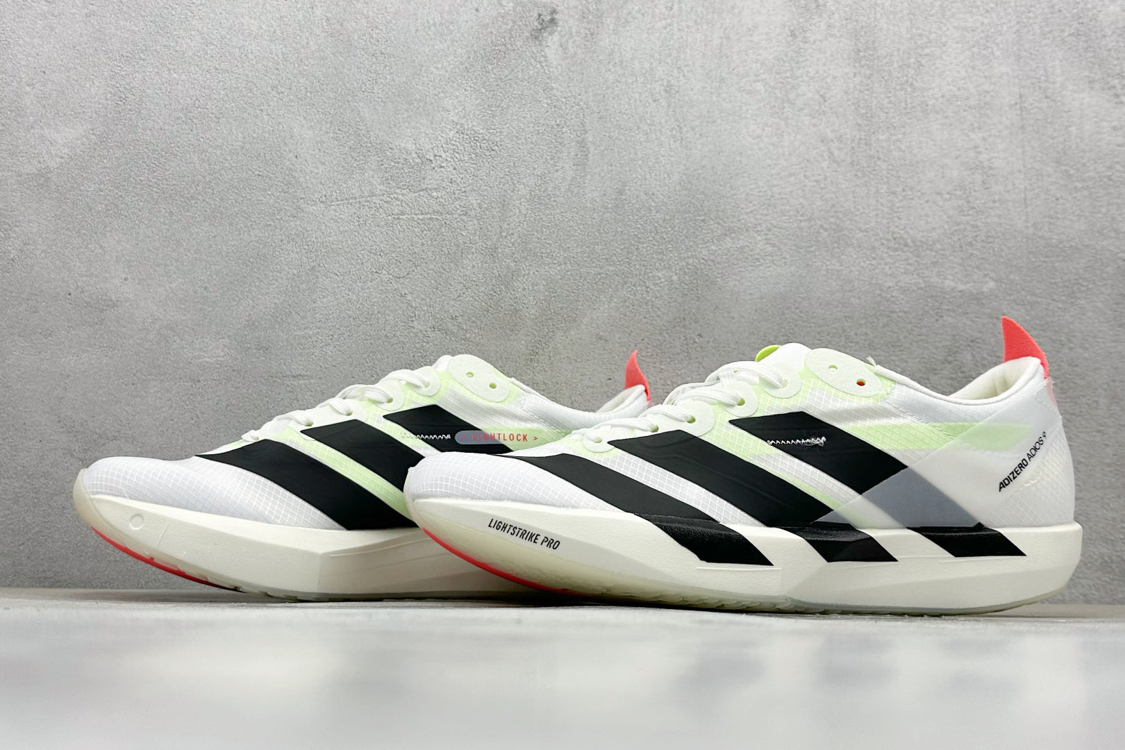 Z4Q95A54  Popular  shoes