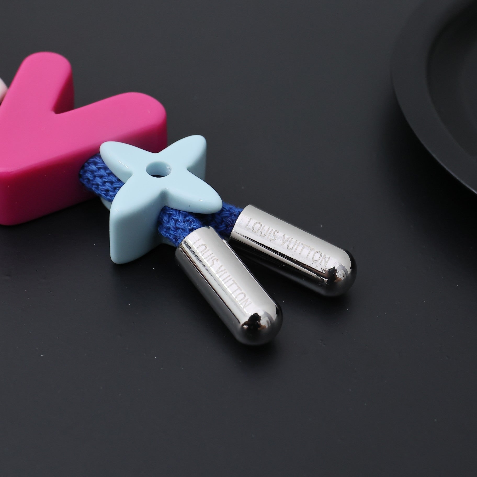 A1Q105E30 Popular bag 's charms accessories