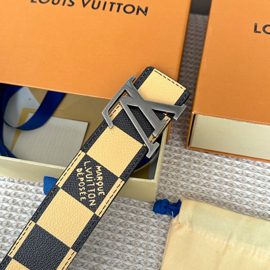 P1Q64E149 Popular High quality belt With full package