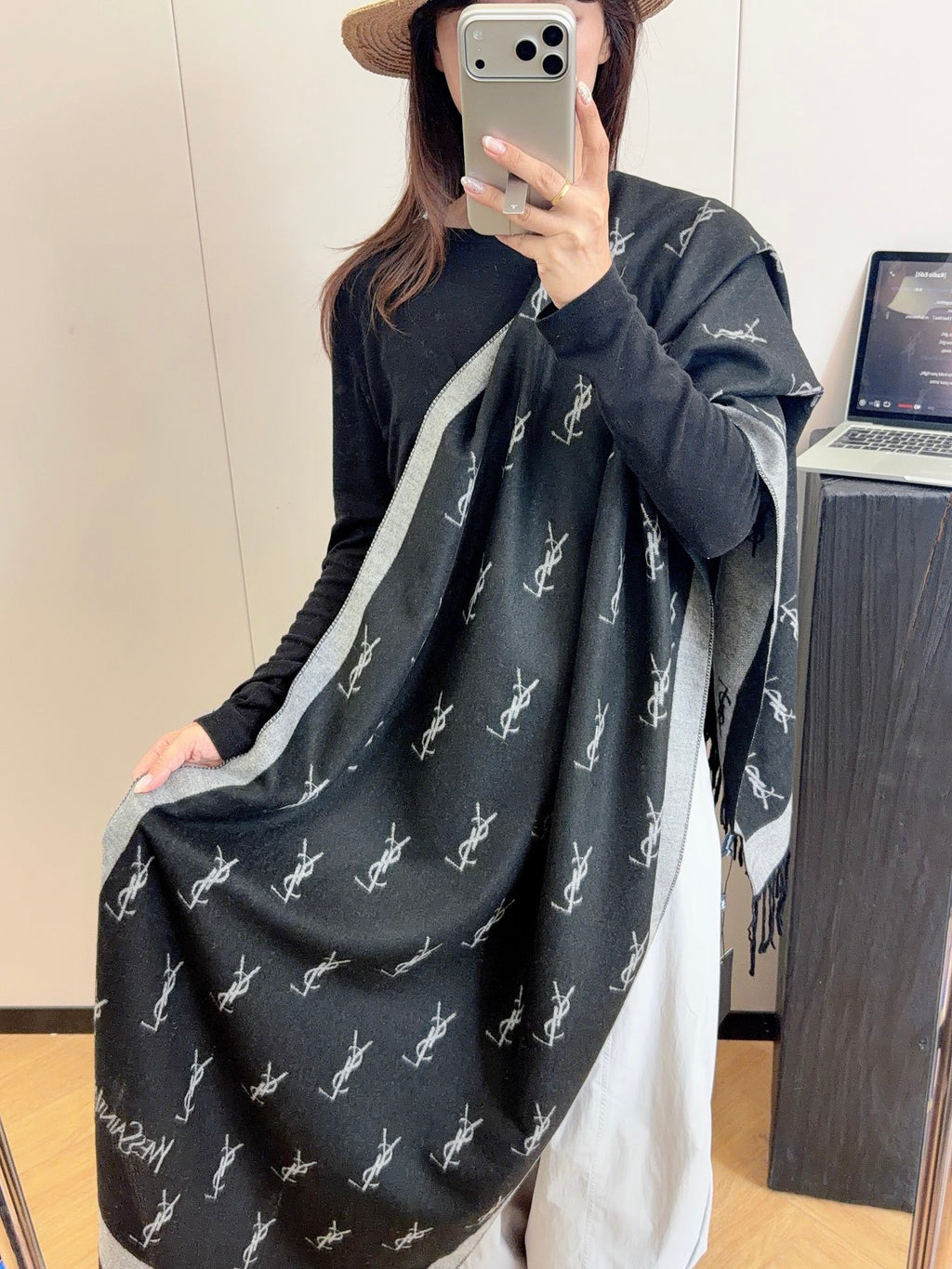 W1R86SL1  Popular Winter Scarves