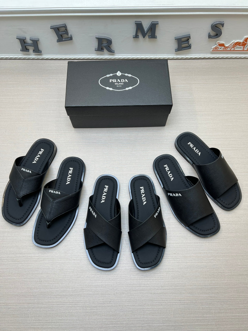 Z5ZPD72  Popular slippers