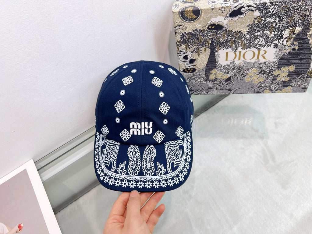 M1Q85A82 Popular hats