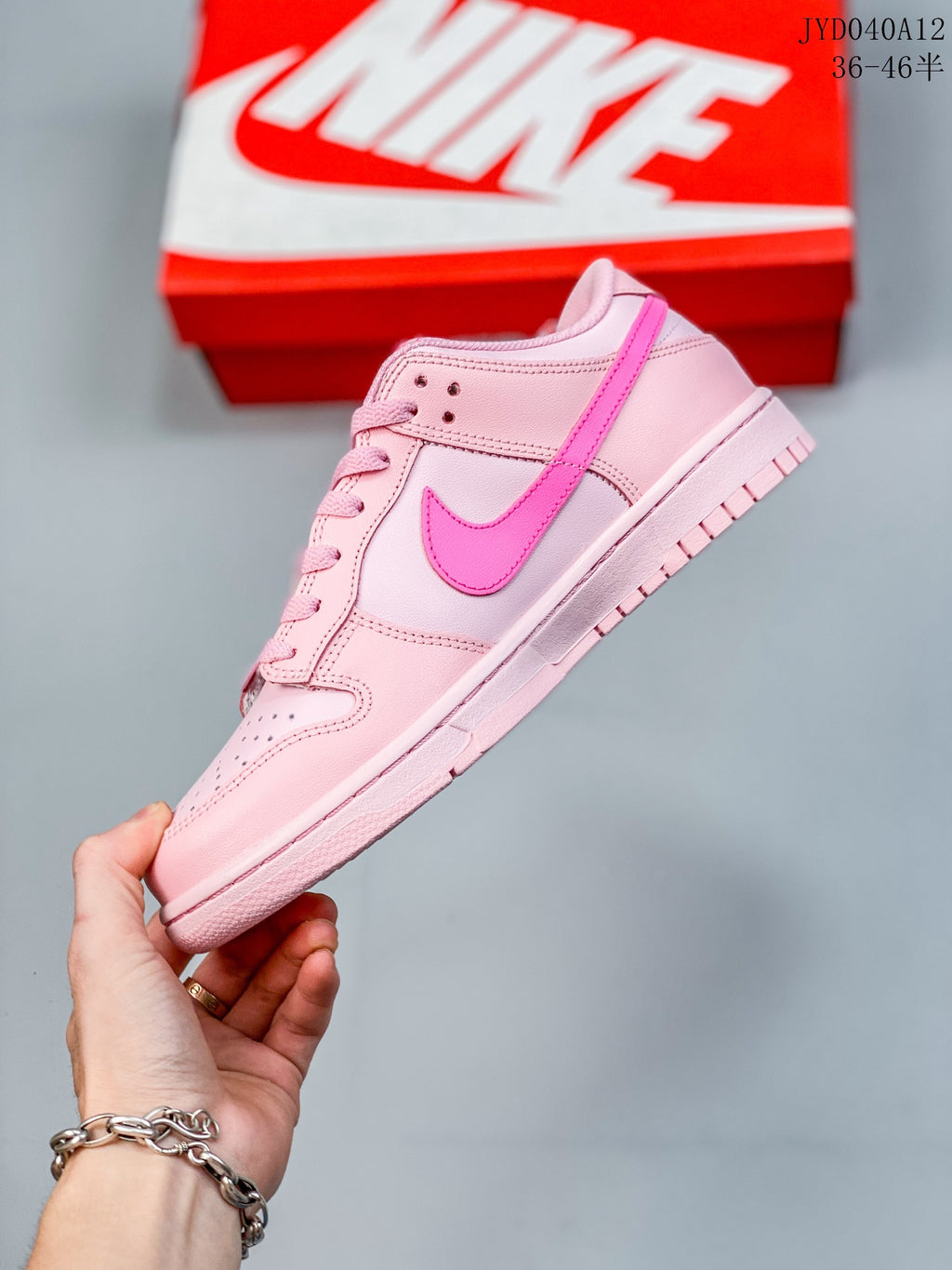 Z4XN188 Popular Sneakers