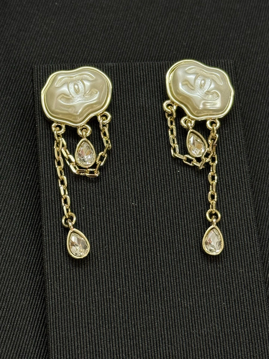 X1Z95C87E Popular Earrings
