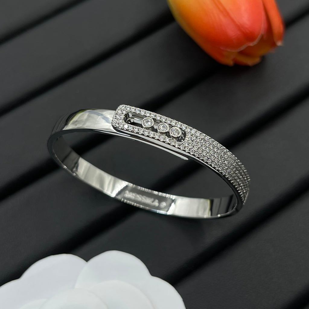 X1Z94A763K  Popular Bracelets