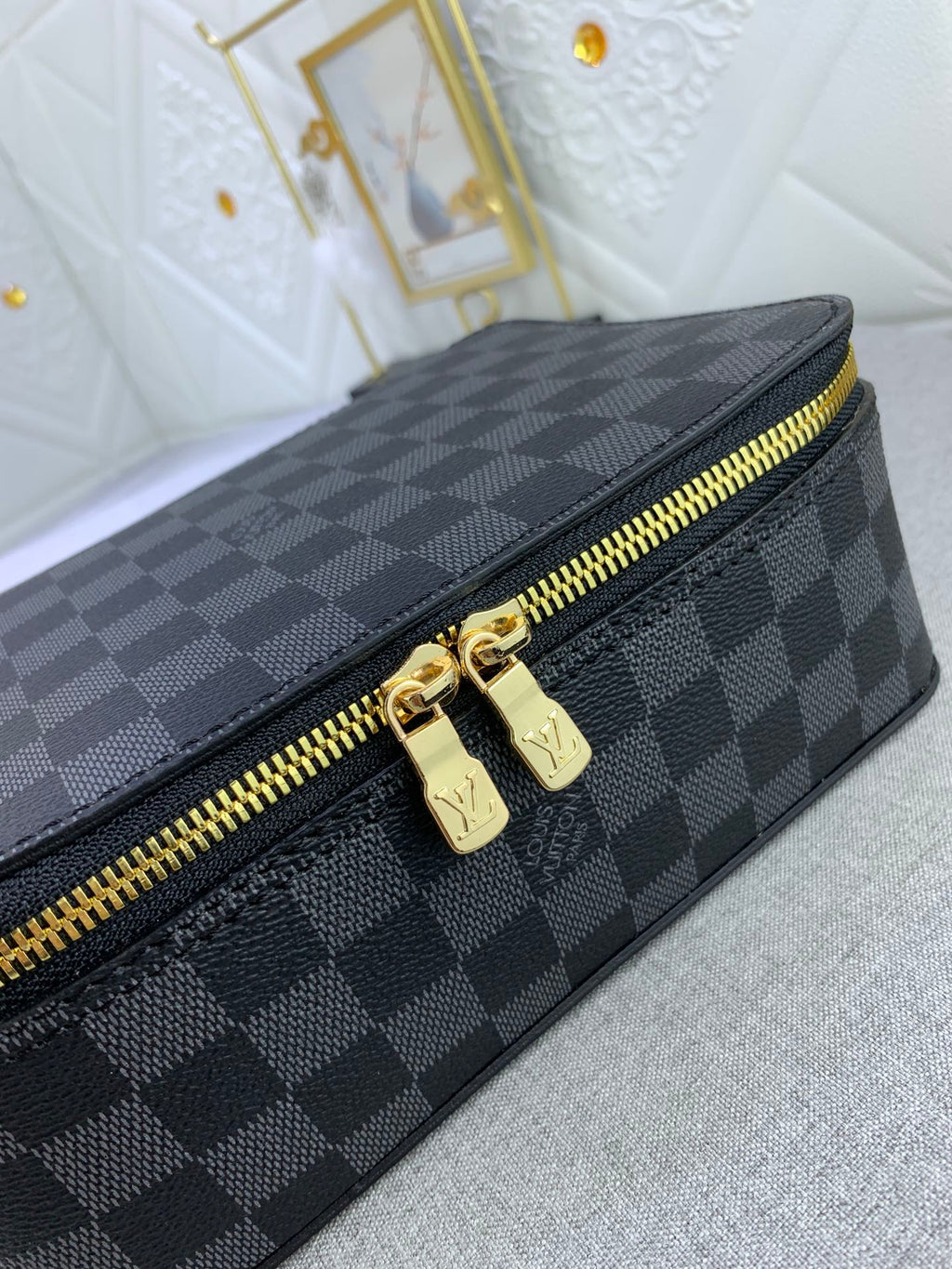 B1X34E272 Popular  leather bag 