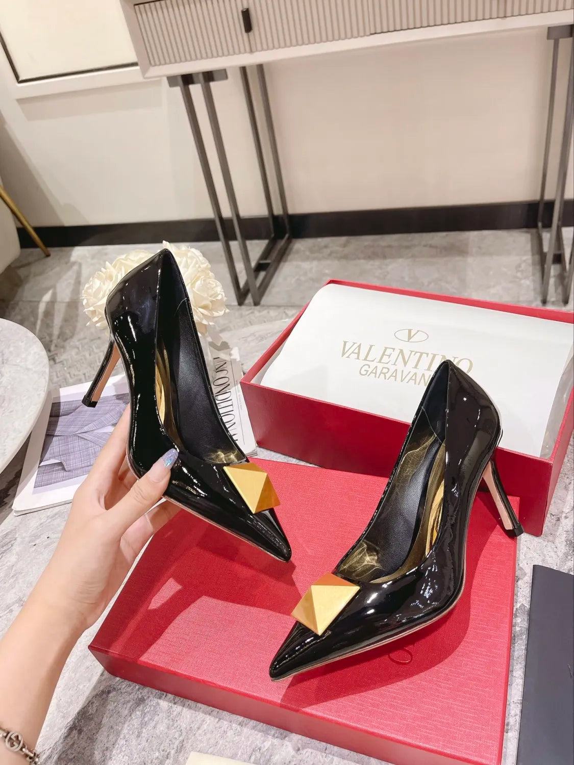Z1WVL264 Popular sandals High heels