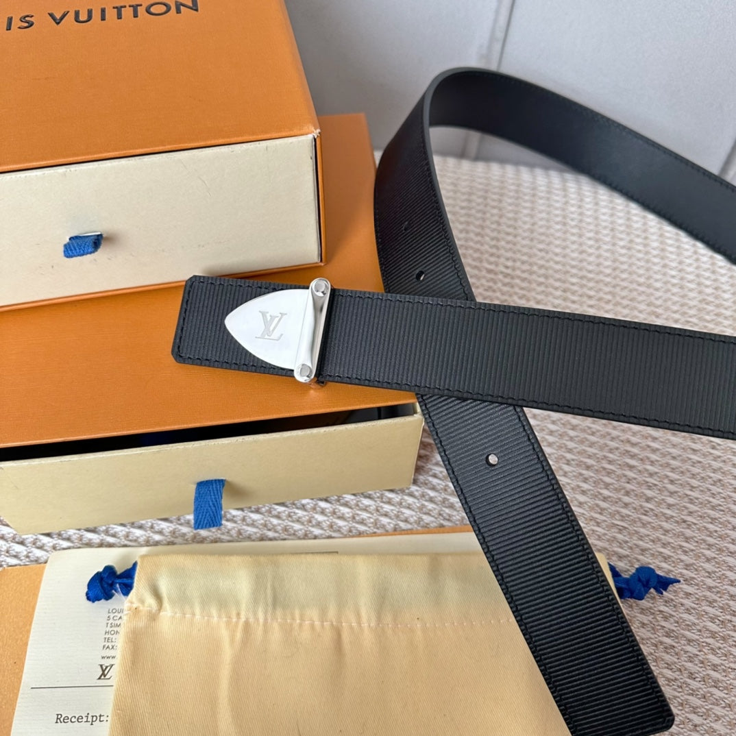 P1Q64E136 Popular  High quality belt With full package