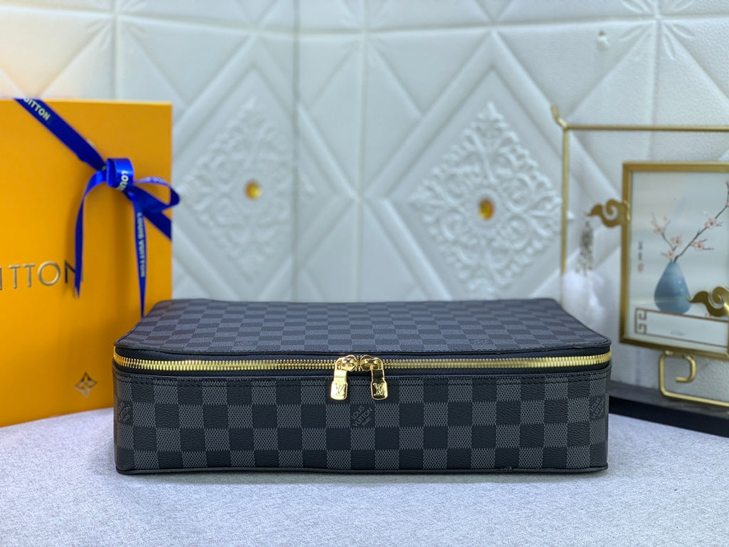 B1X34E272 Popular  leather bag 