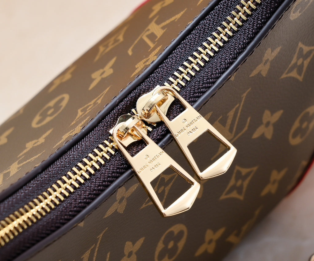 B1W15E35 Popular  leather bag