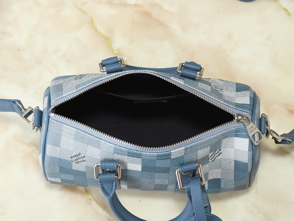 B1R76E51 Popular leather bag