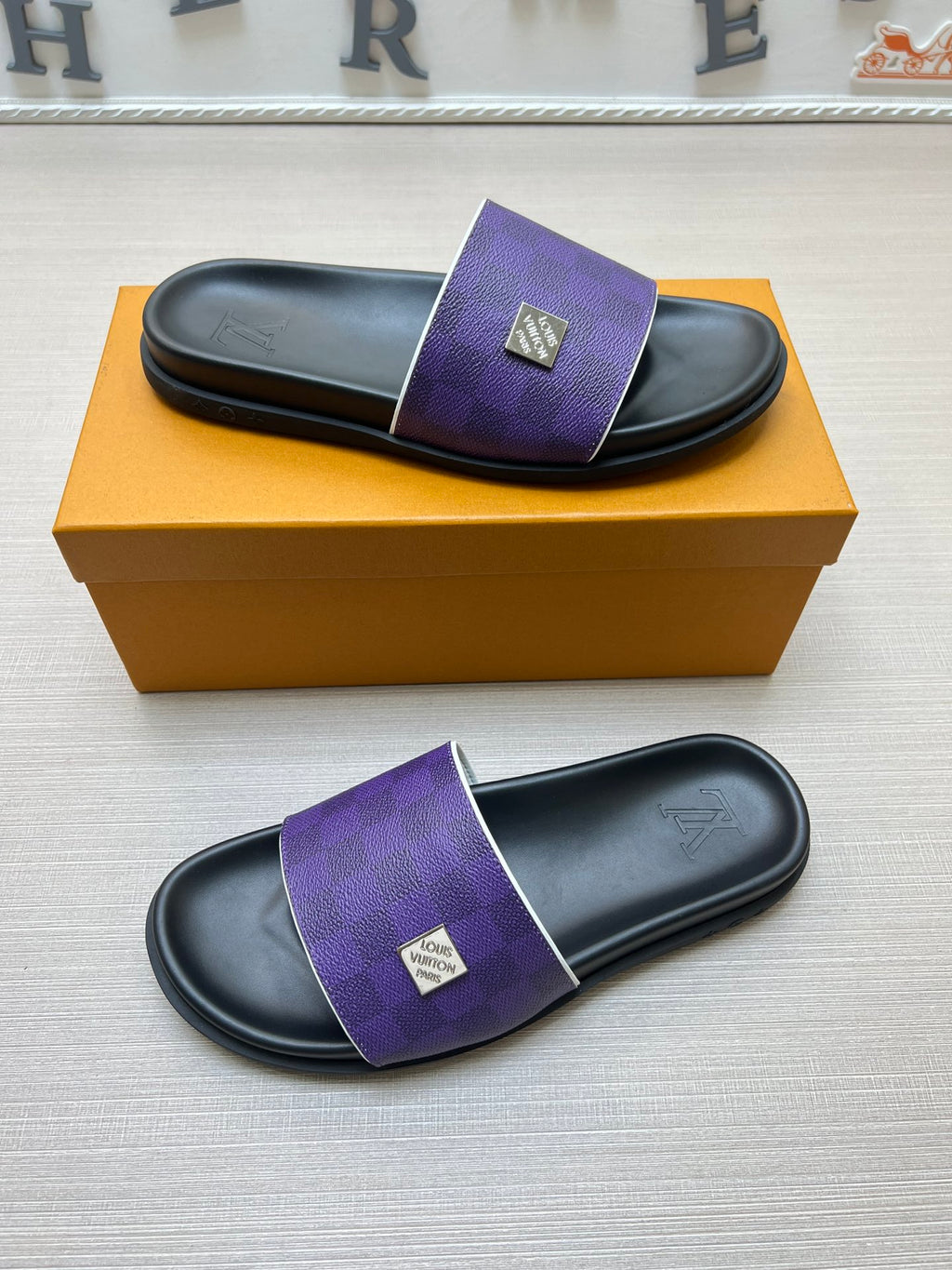 Z5ZE69 Popular slippers