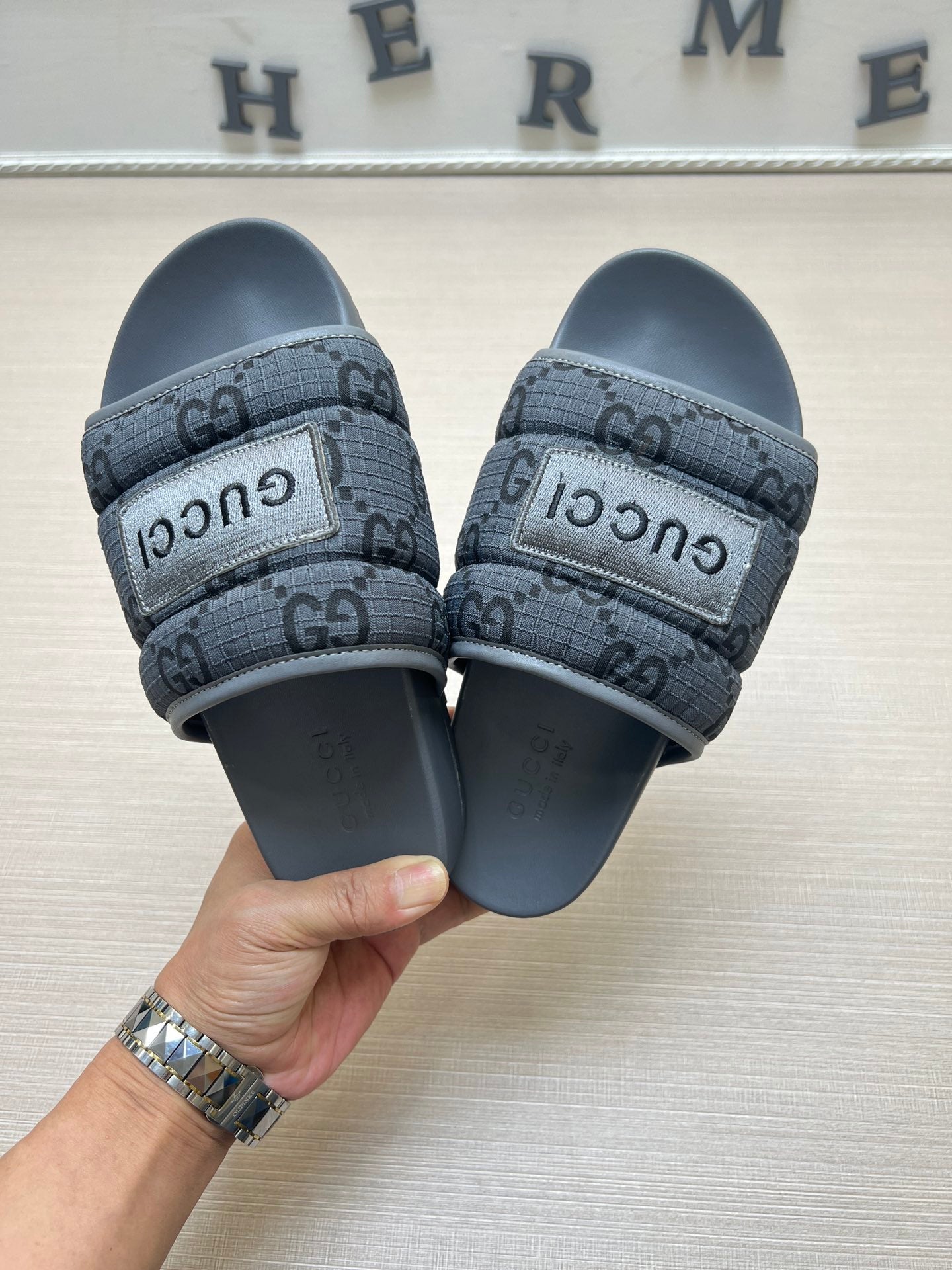Z5ZB49 Popular slippers