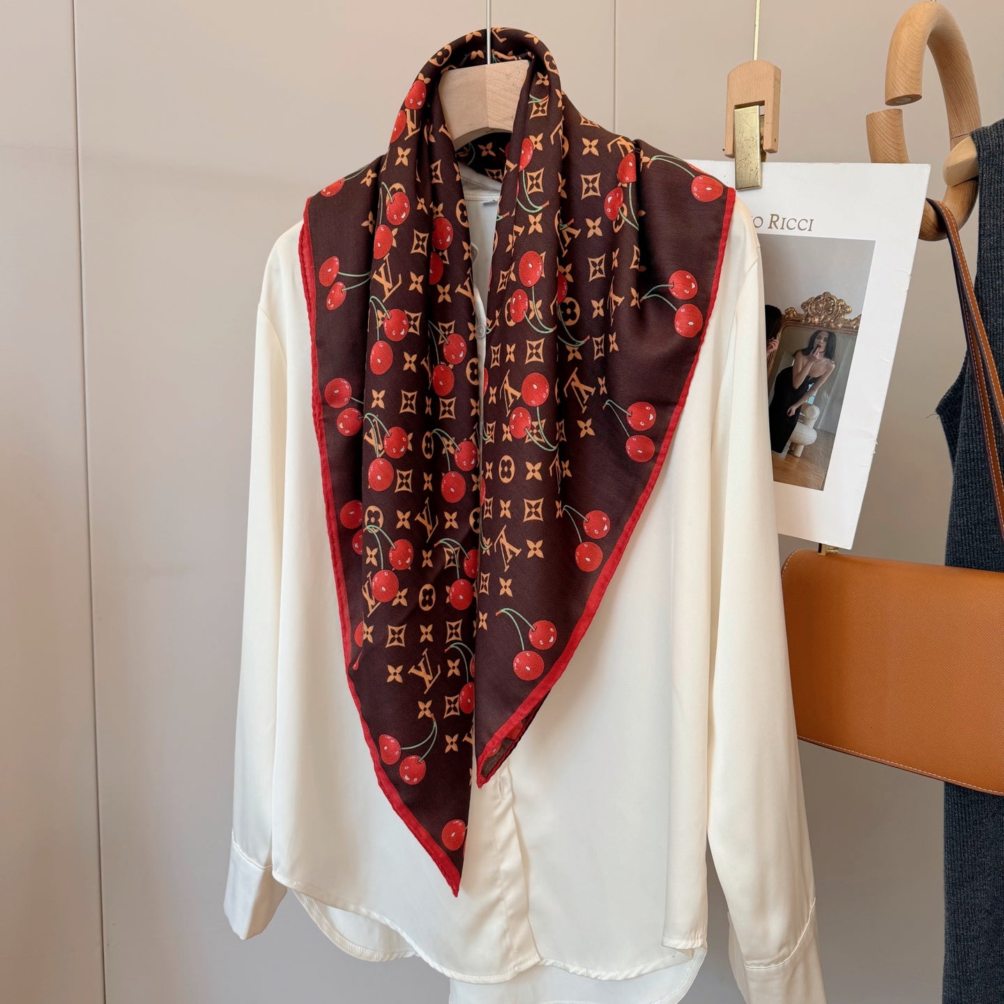 W1N36E31 Popular Silk Scarve