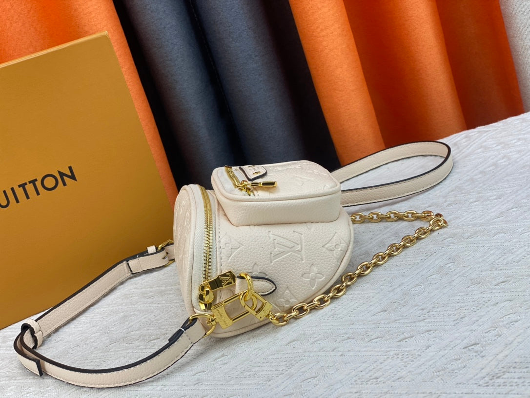 B1N55E57 Popular  leather bag