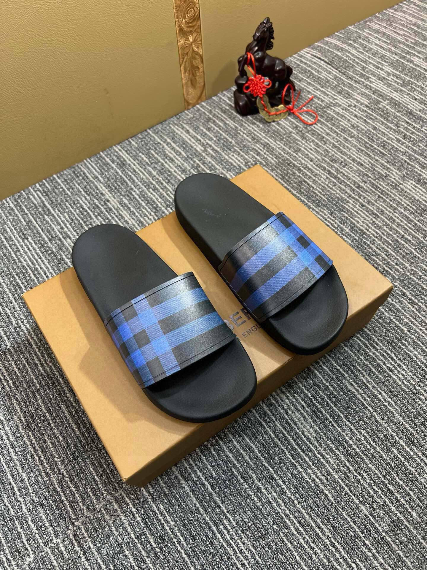 Z5Z35R259 Popular Slippers