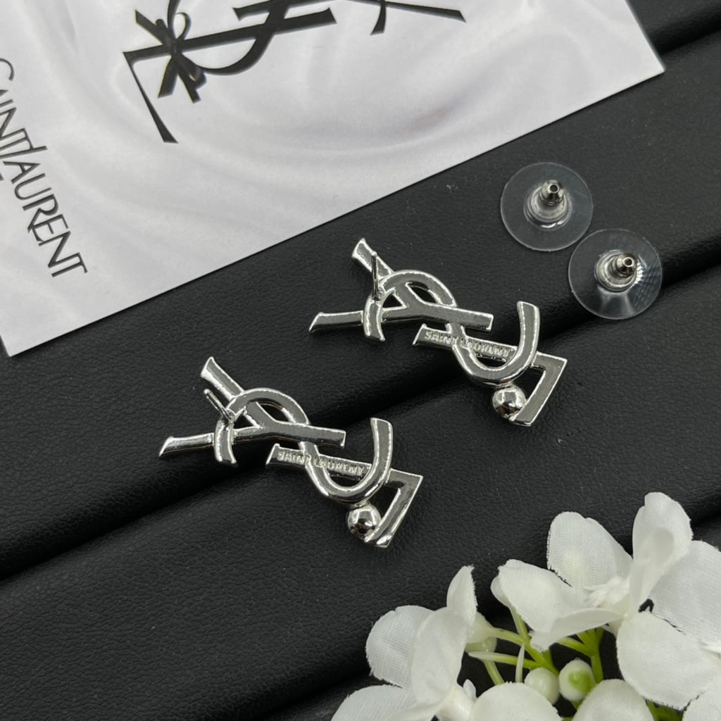 X1Y93SL464E Popular  Earrings