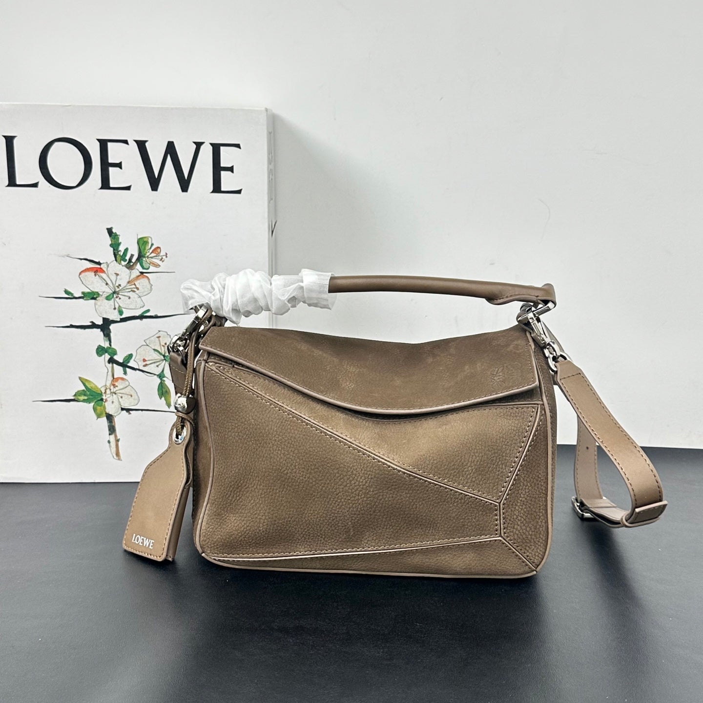 B1R46A10 Popular leather bag