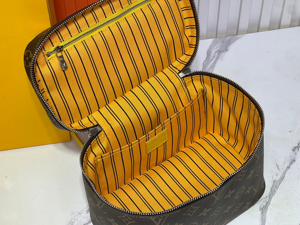 B1X45E10 Popular  leather bag