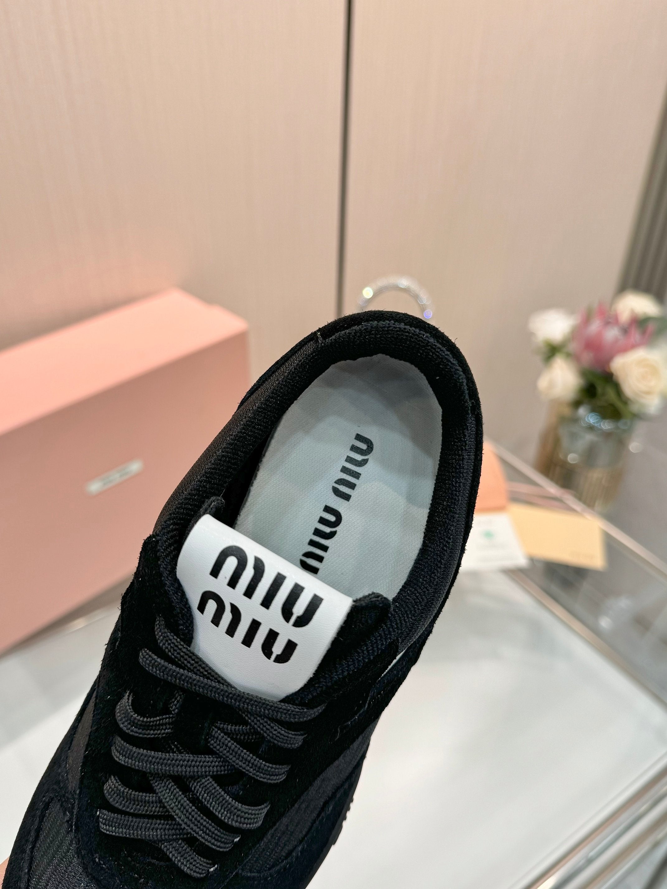 Z2Q105A246 Popular high-quality Shoes