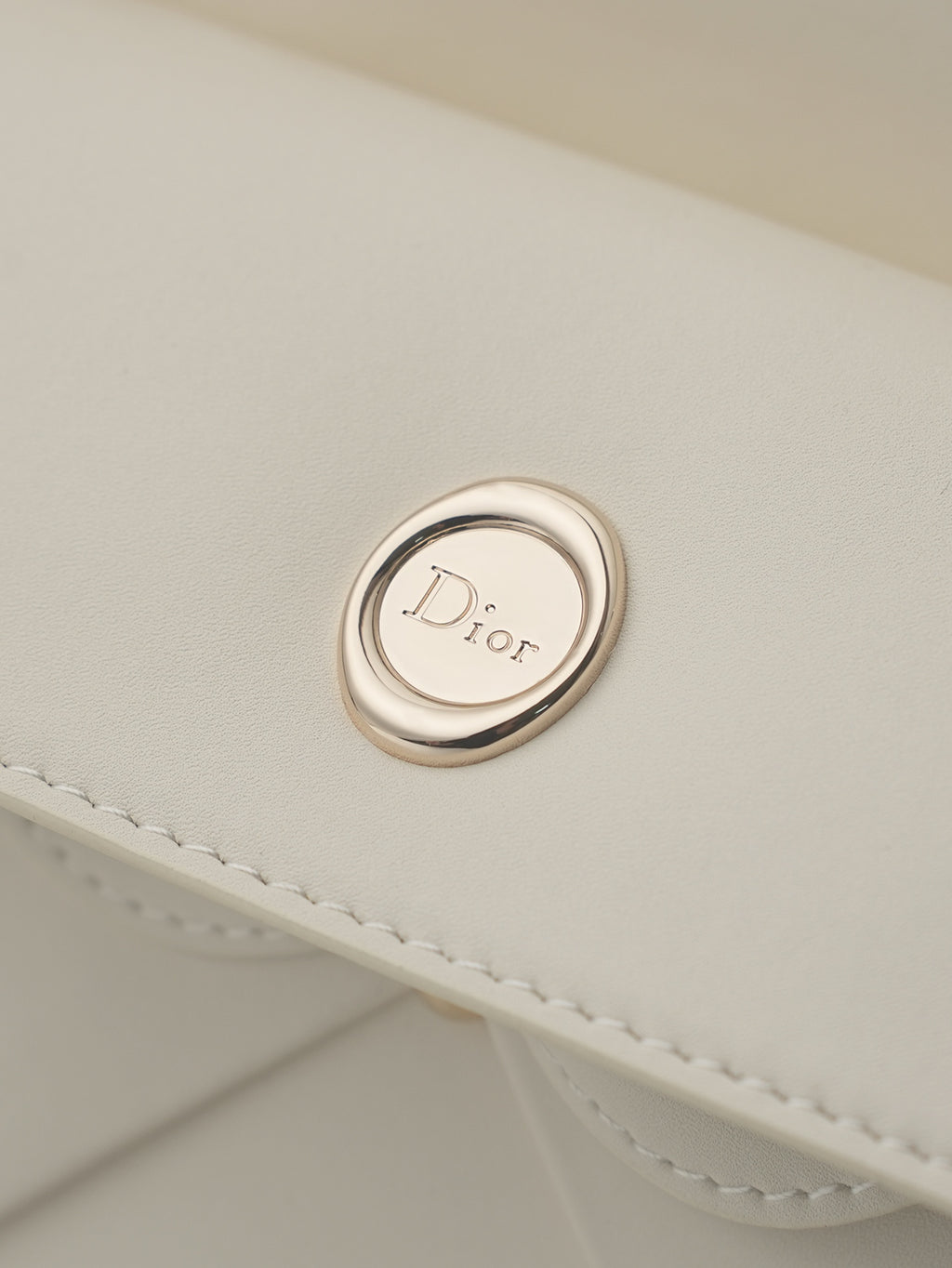 B1P36D89 Popular leather bag