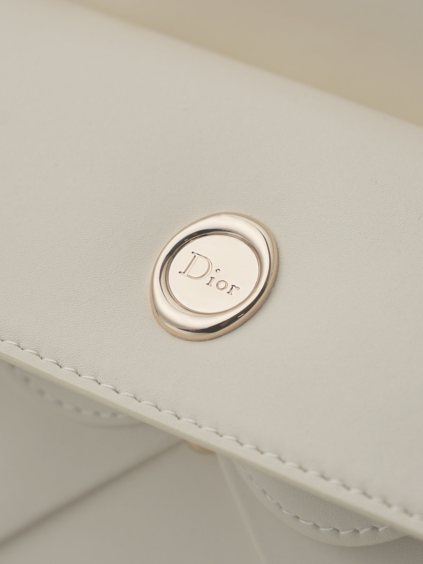 B1P36D89 Popular leather bag
