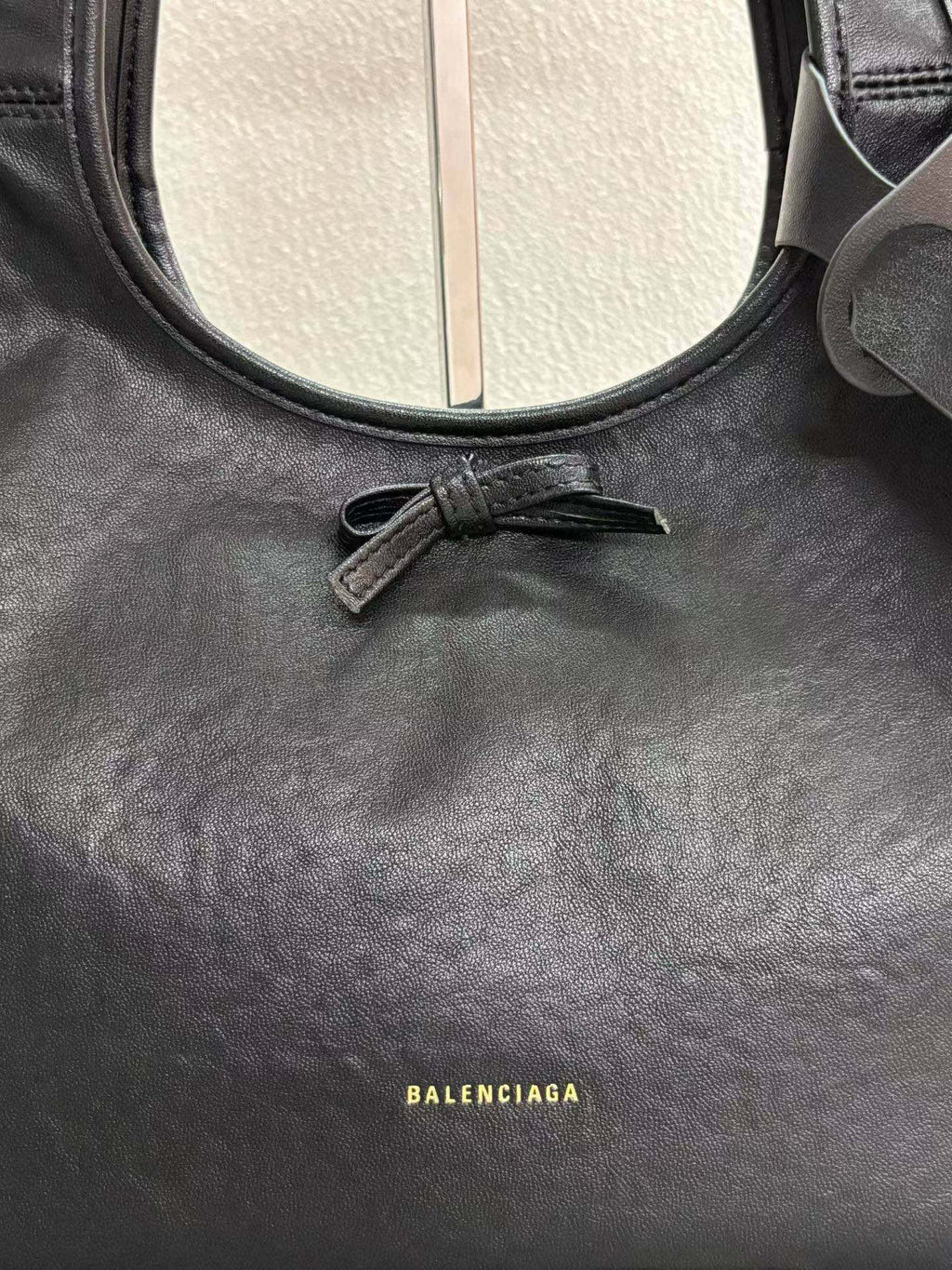 B1P46J143 Popular leather bags