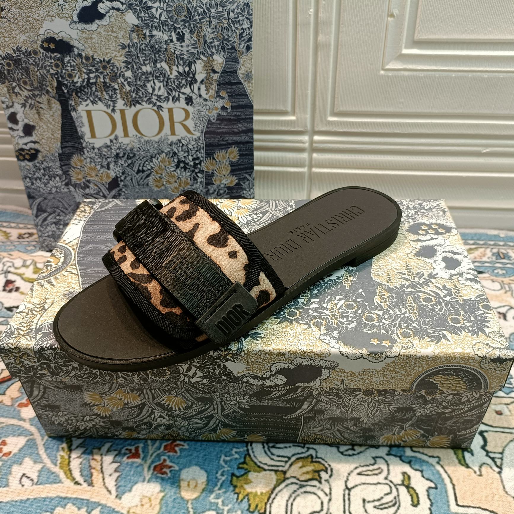 Z1ZD20 Popular Slippers