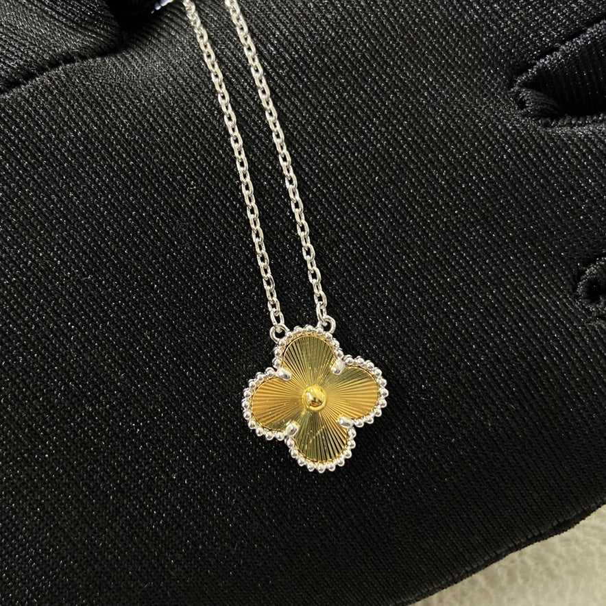 X5Q85VA271X Popular Necklaces. Bracelets. Earrings