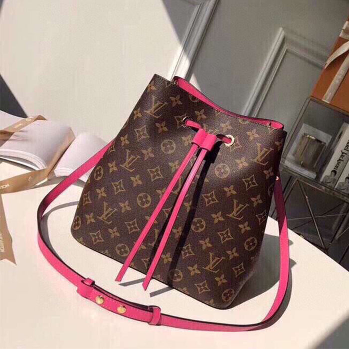 B1P20E81 Popular  leather bag 