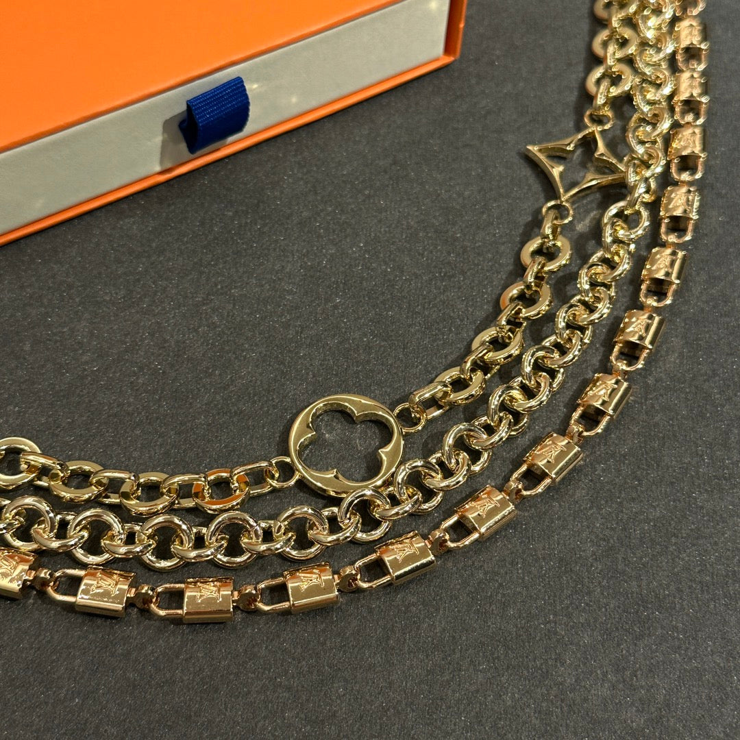 A1R46E13 Popular bag 's charms accessories