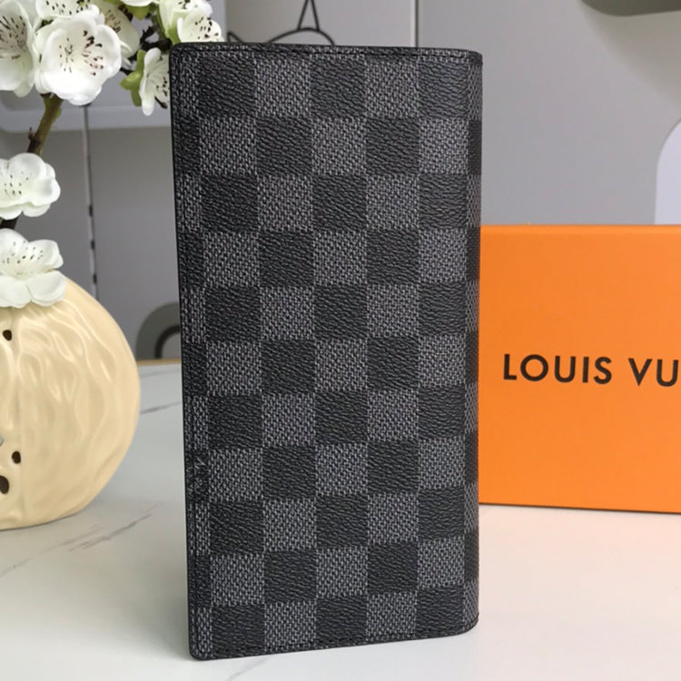 B1X31E2 Popular leather wallets