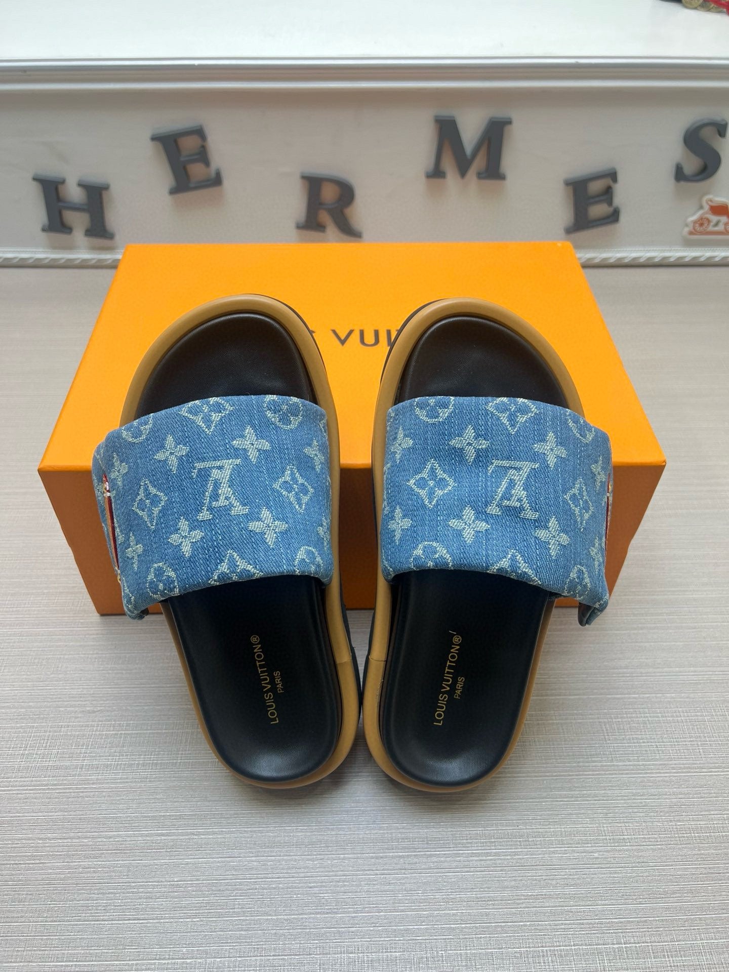 Z5ZE100 Popular slippers Sole thickness 5cm
