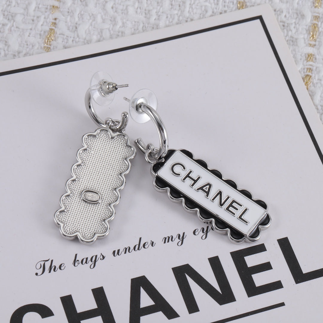 X1Z94C1091E Popular  Earrings