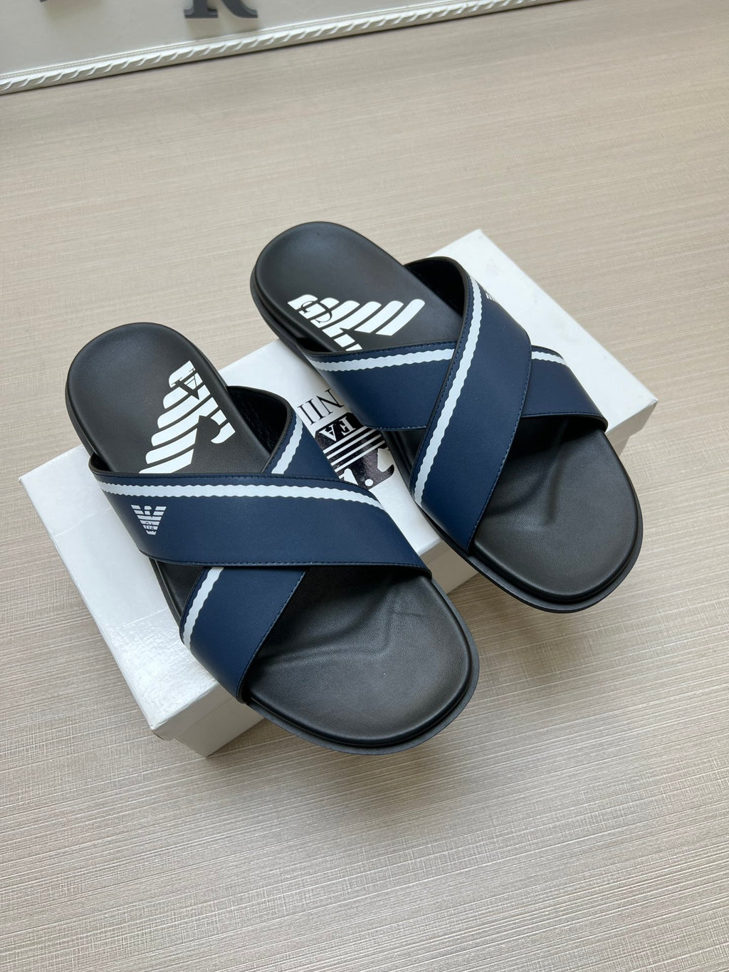Z5ZA104 Popular slippers