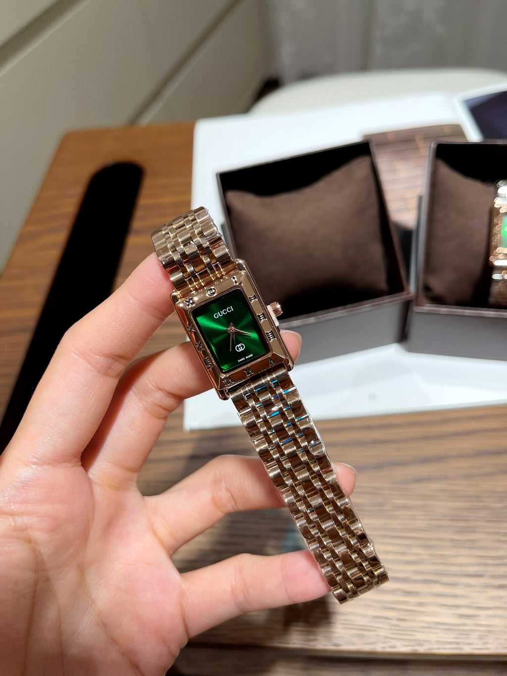 L1R36B82 Popular Watches