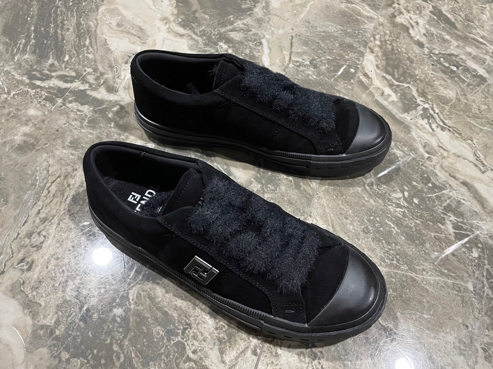 Z2Q95F141  Popular high-quality Shoes