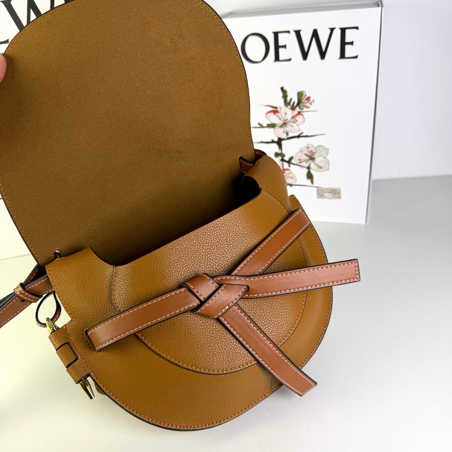 B1R76A27 Popular  leather bag