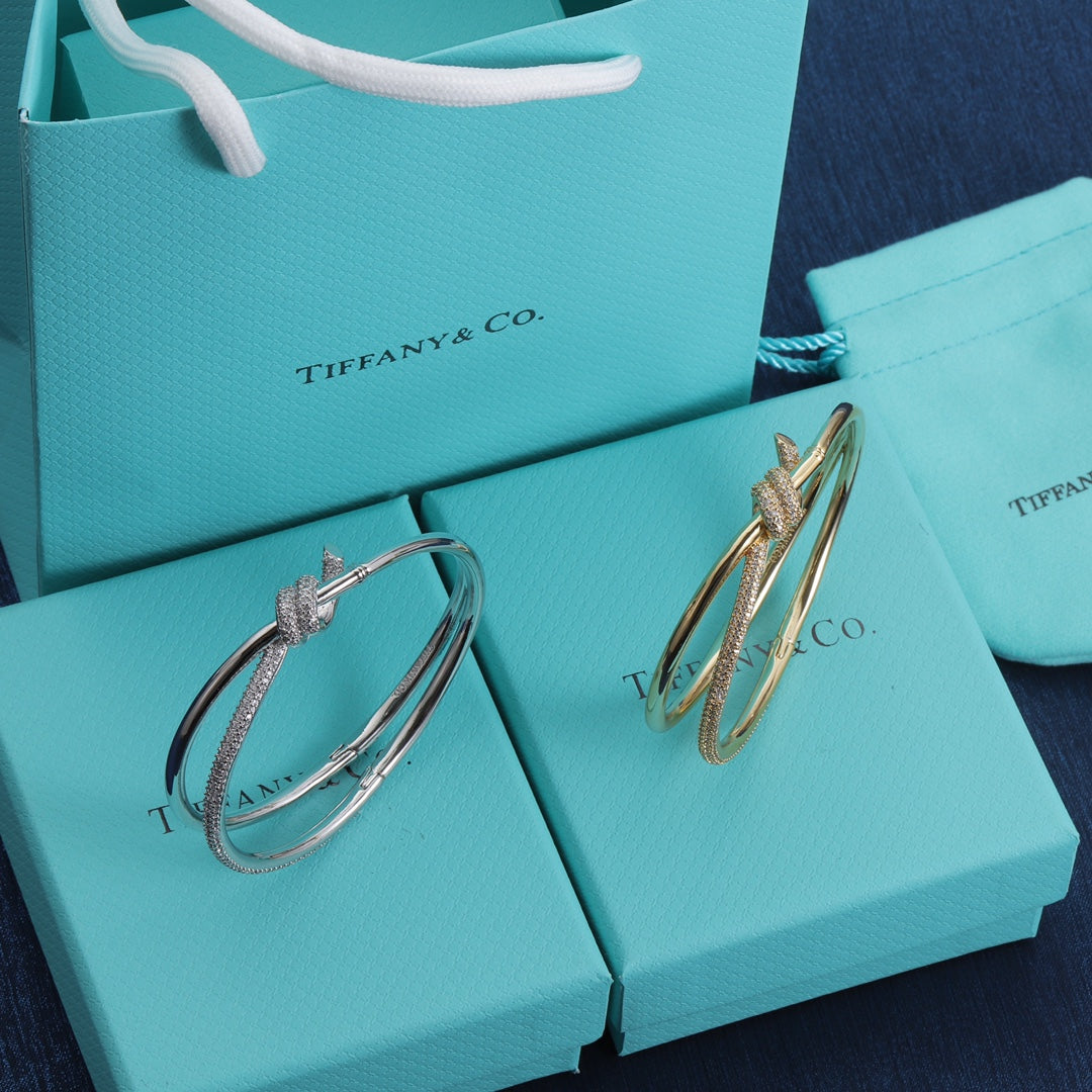 X1Y83T123K  Popular Bracelets