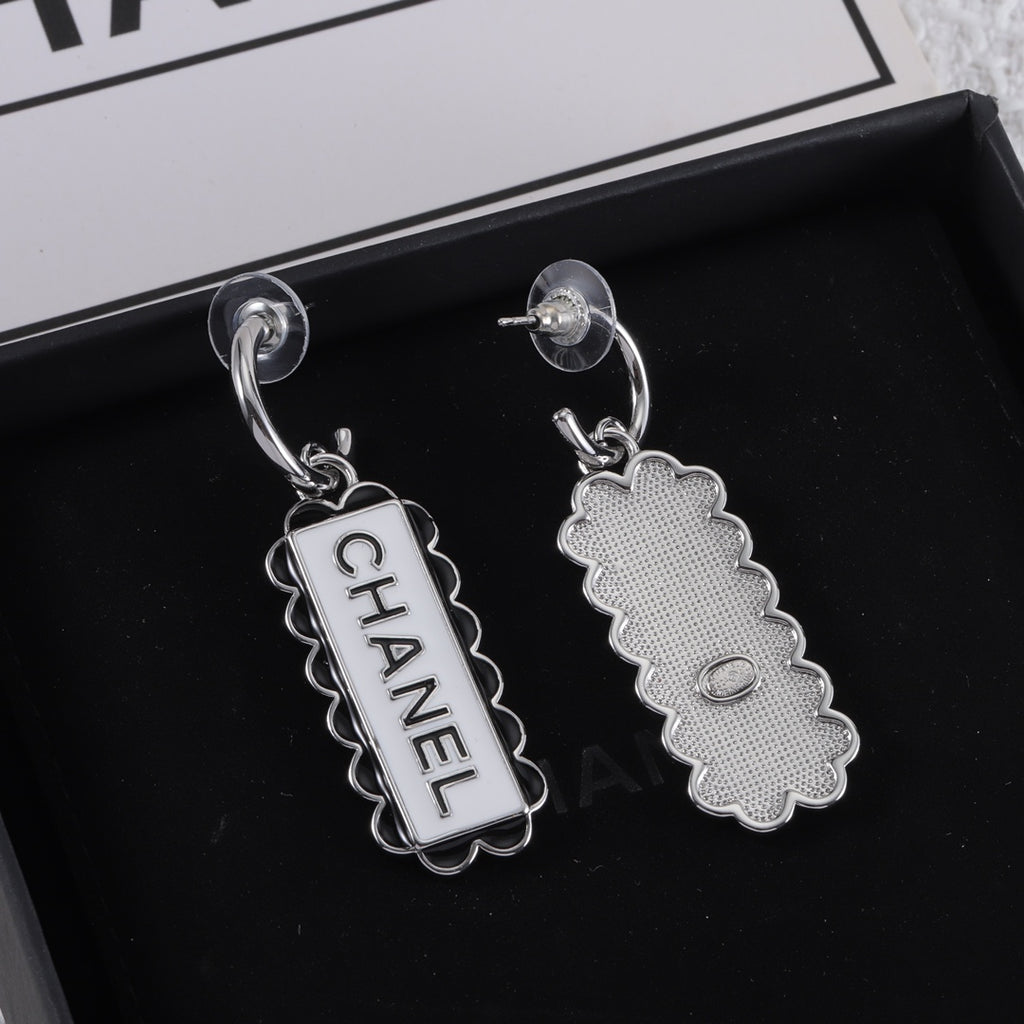 X1Z94C1091E Popular  Earrings