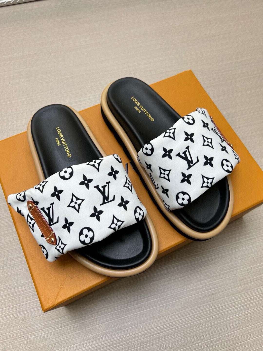 Z5QE9 Popular Slippers