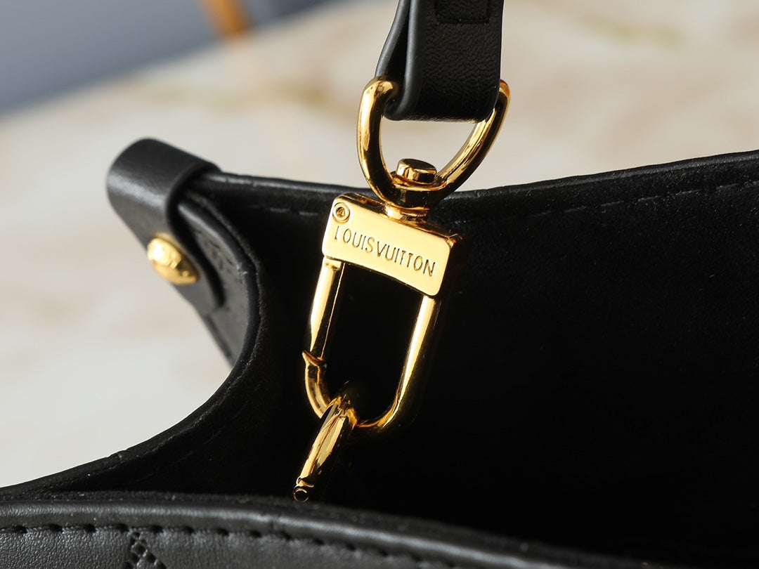B1W35E93 Popular  leather bag